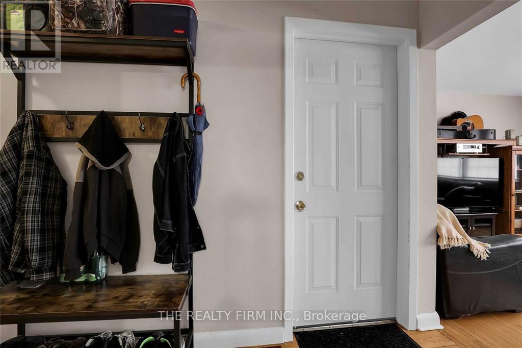 7076 Longwoods Road, London South (South V), Ontario  N6P 1P9 - Photo 7 - X12209273