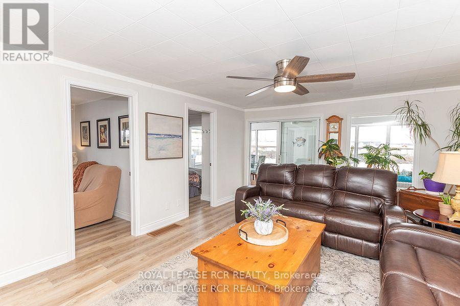 1526 Houston Avenue, Innisfil, Ontario  L9S 4M7 - Photo 9 - N12136566