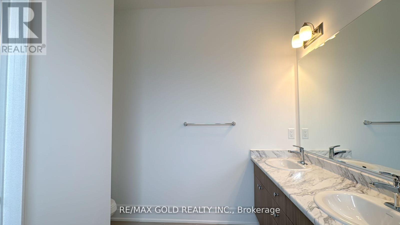 4 Mcbride Trail, Barrie, Ontario  L9J 0Y9 - Photo 21 - S12209357