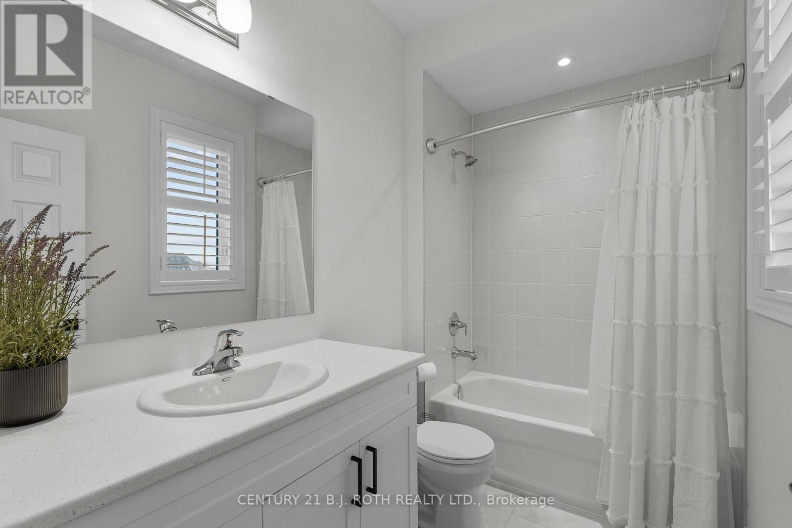 53 Sanford Circle, Springwater, Ontario  L9X 2A9 - Photo 28 - S12209389