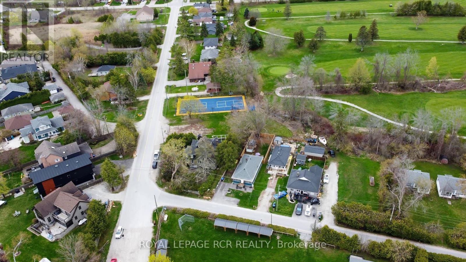 1526 Houston Avenue, Innisfil, Ontario  L9S 4M7 - Photo 2 - N12136566