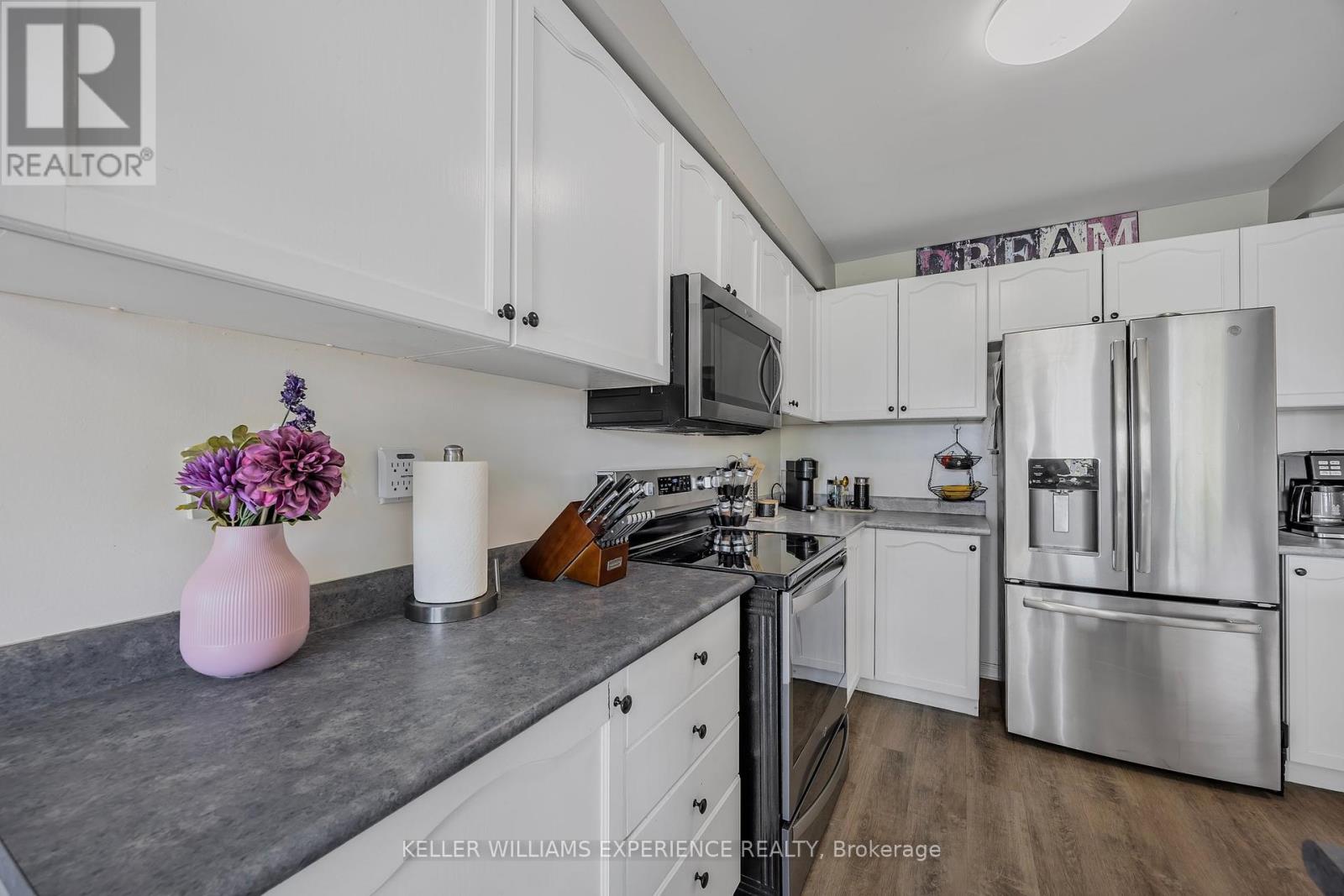 13 Sunset Place, Barrie, Ontario  L4N 0T7 - Photo 13 - S12209391
