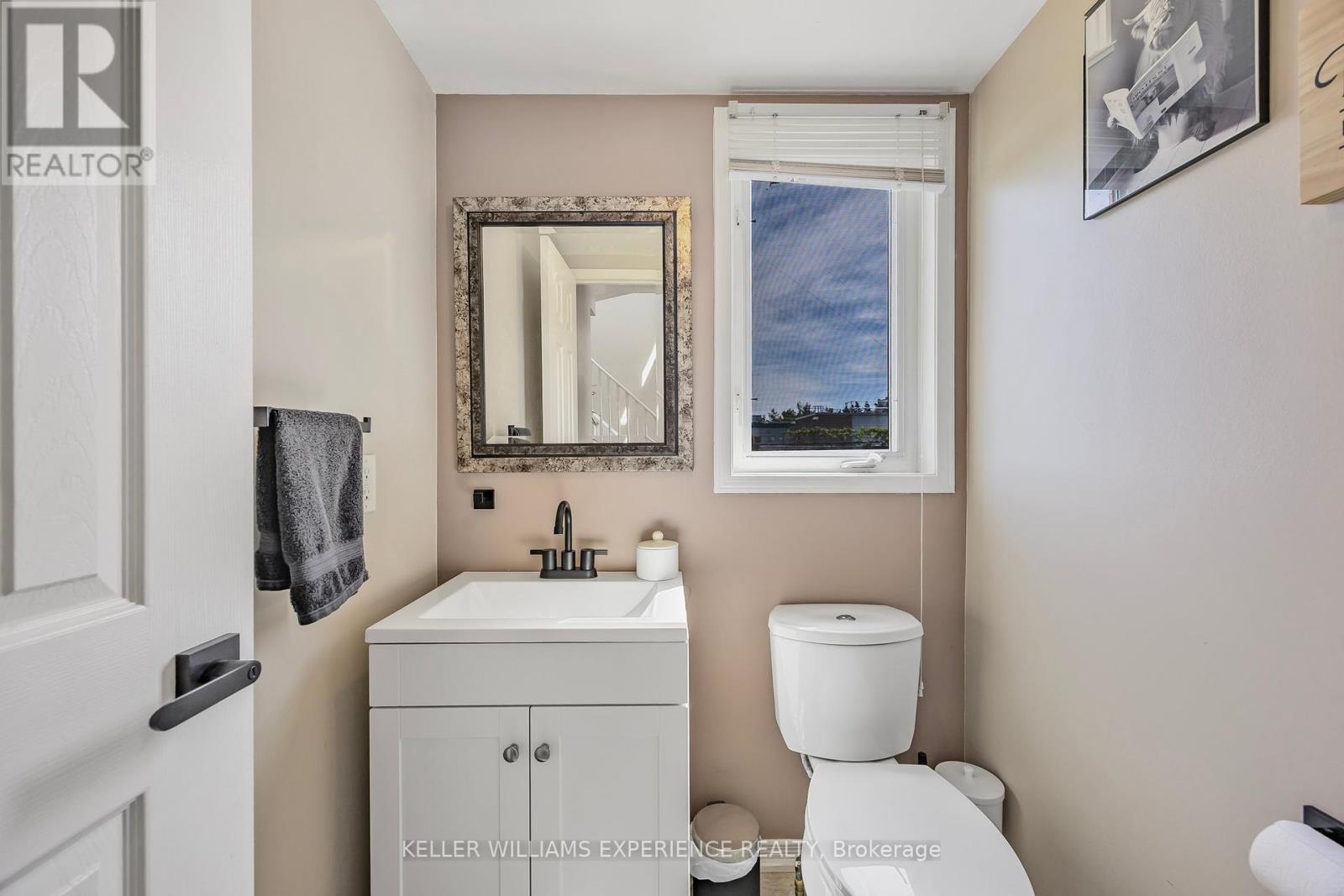 13 Sunset Place, Barrie, Ontario  L4N 0T7 - Photo 18 - S12209391