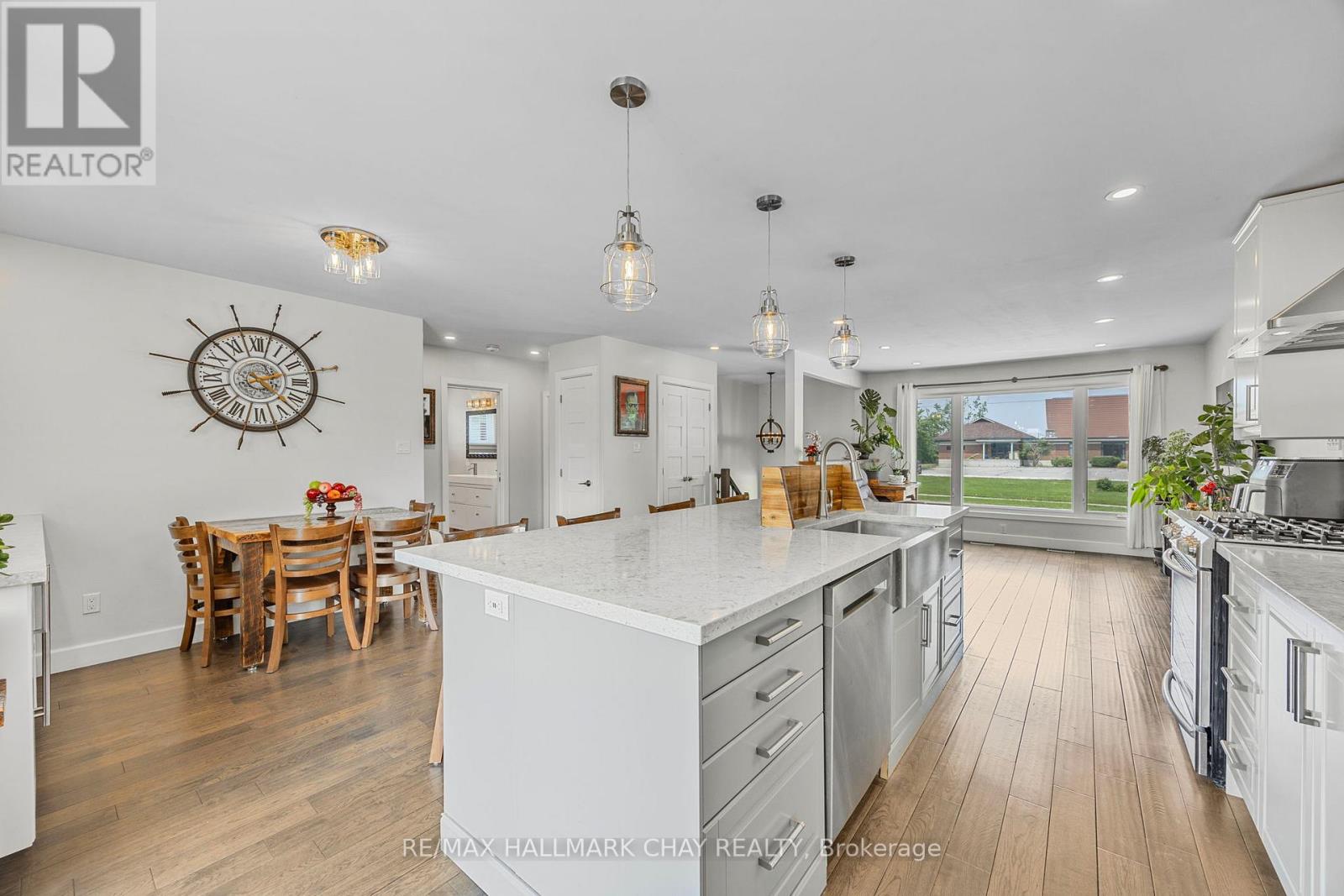 171 Steel Street, Barrie, Ontario  L4M 2G6 - Photo 18 - S12209450