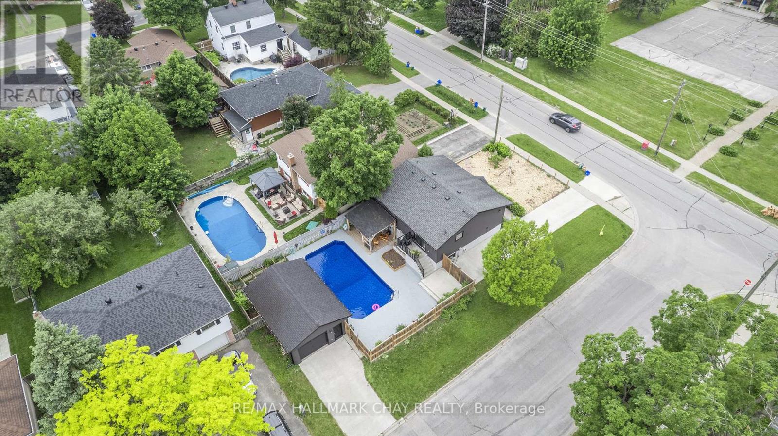 171 Steel Street, Barrie, Ontario  L4M 2G6 - Photo 47 - S12209450