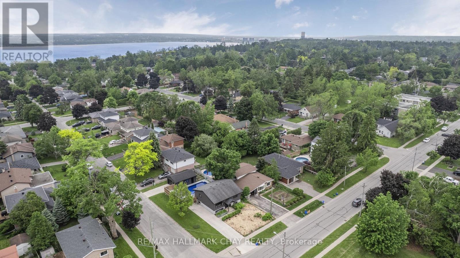 171 Steel Street, Barrie, Ontario  L4M 2G6 - Photo 49 - S12209450