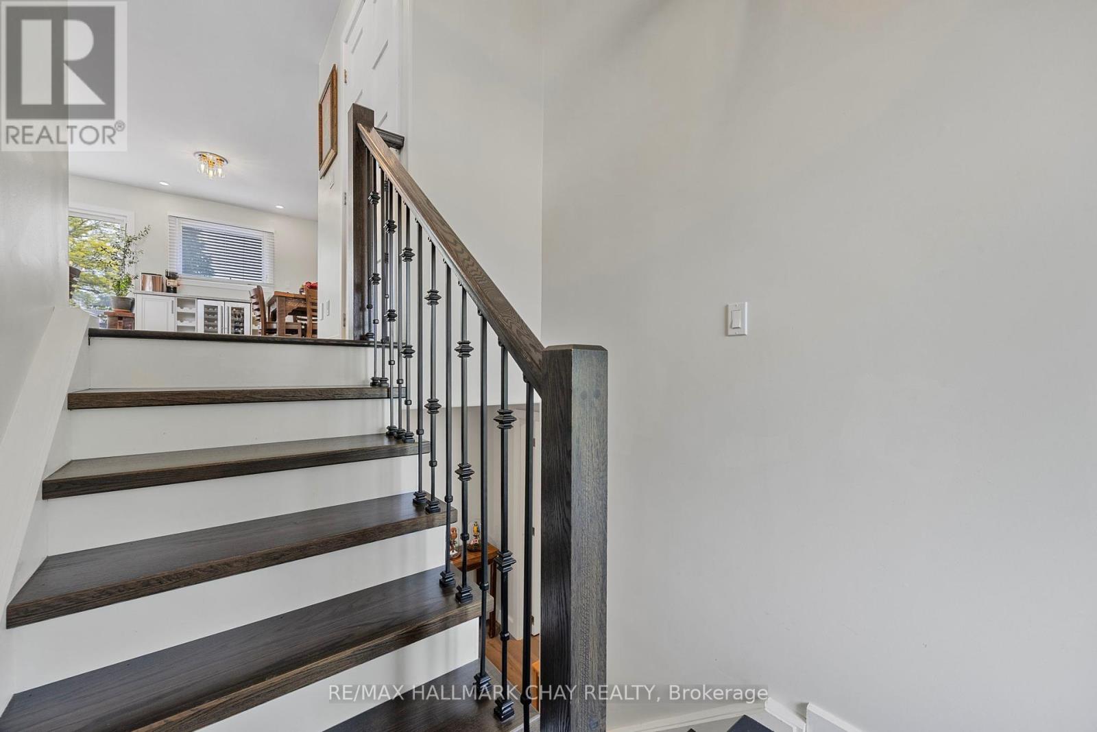 171 Steel Street, Barrie, Ontario  L4M 2G6 - Photo 7 - S12209450