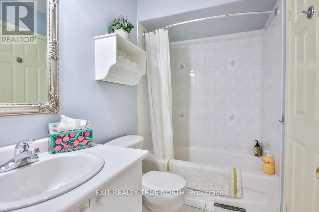 29 Old Hickory Lane, Wasaga Beach, Ontario  L9Z 3B1 - Photo 23 - S12209502