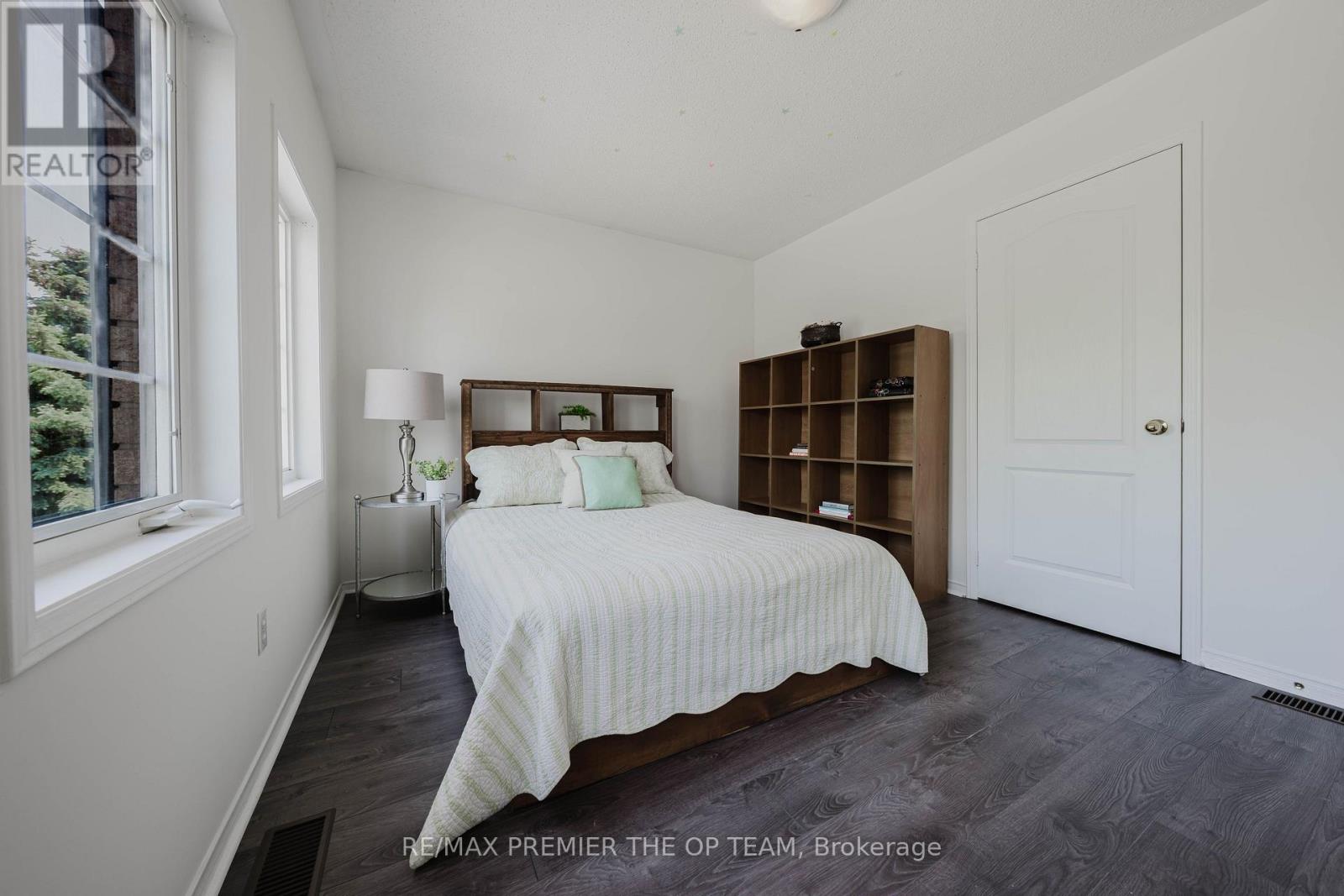 328 Napa Valley Avenue, Vaughan, Ontario  L4H 1Y7 - Photo 27 - N12208055