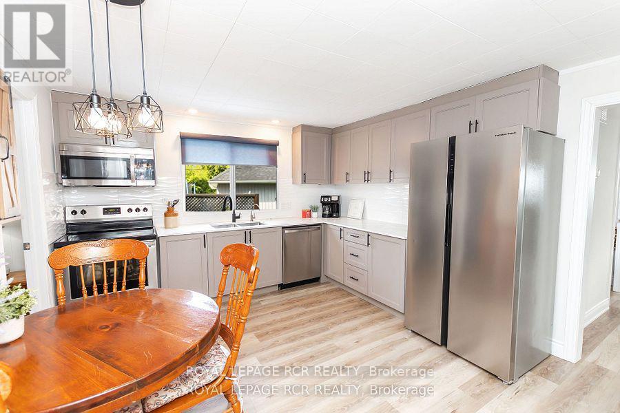 1526 Houston Avenue, Innisfil, Ontario  L9S 4M7 - Photo 6 - N12136566