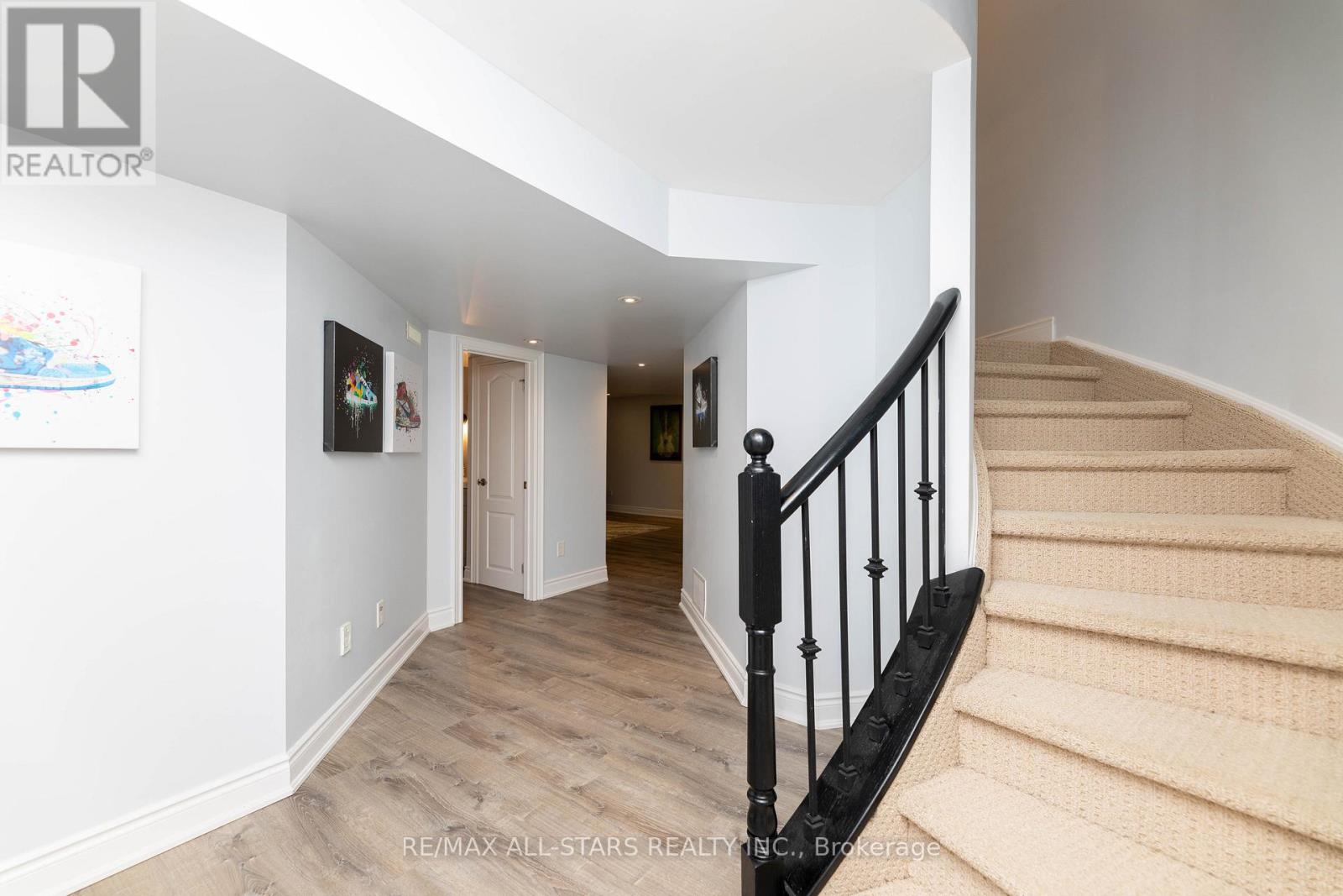 46 Eastgate Circle, Whitby, Ontario  L1M 2N4 - Photo 30 - E12209571