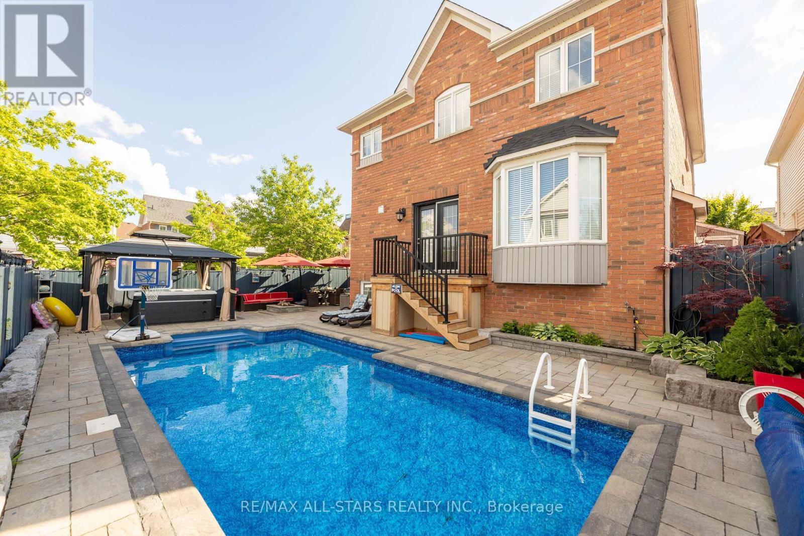 46 Eastgate Circle, Whitby, Ontario  L1M 2N4 - Photo 36 - E12209571