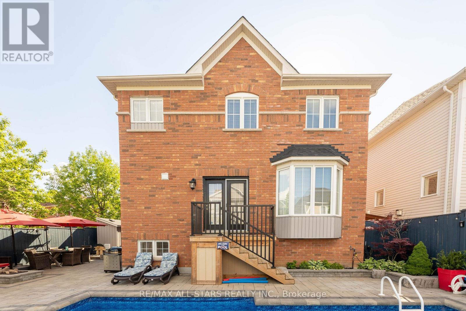 46 Eastgate Circle, Whitby, Ontario  L1M 2N4 - Photo 37 - E12209571