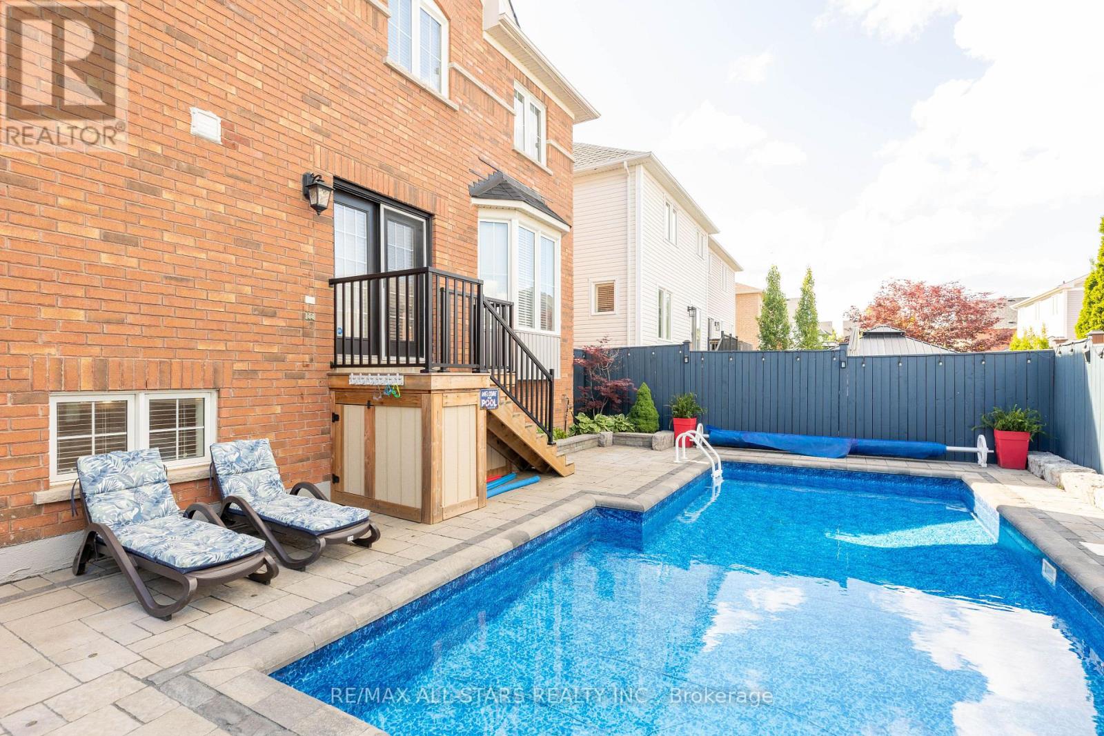 46 Eastgate Circle, Whitby, Ontario  L1M 2N4 - Photo 40 - E12209571