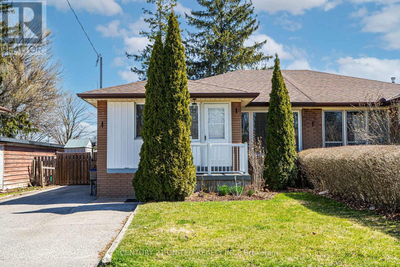 243 LUPIN DRIVE, Whitby, Ontario