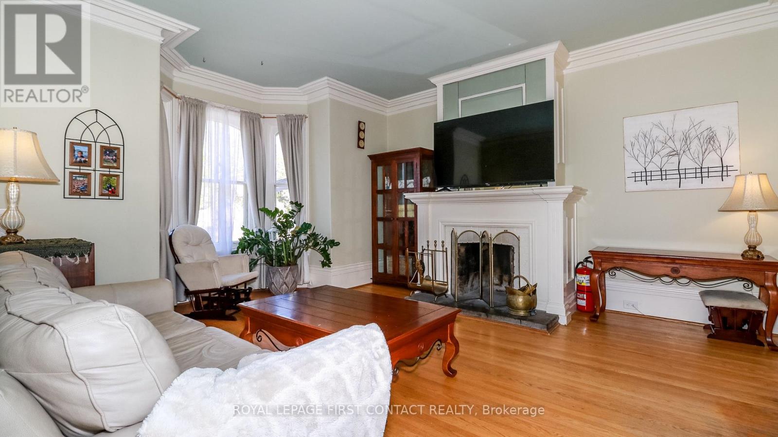 121 Mulcaster Street, Barrie (Codrington), Ontario  L4M 3M8 - Photo 11 - S12140302