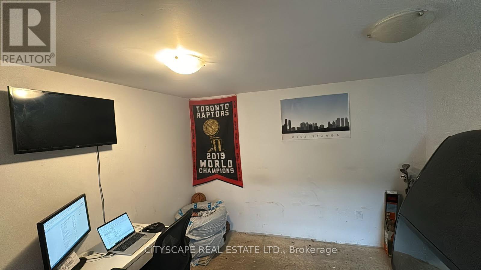3206 Candela Drive, Mississauga, Ontario  L5A 2T8 - Photo 36 - W12143944