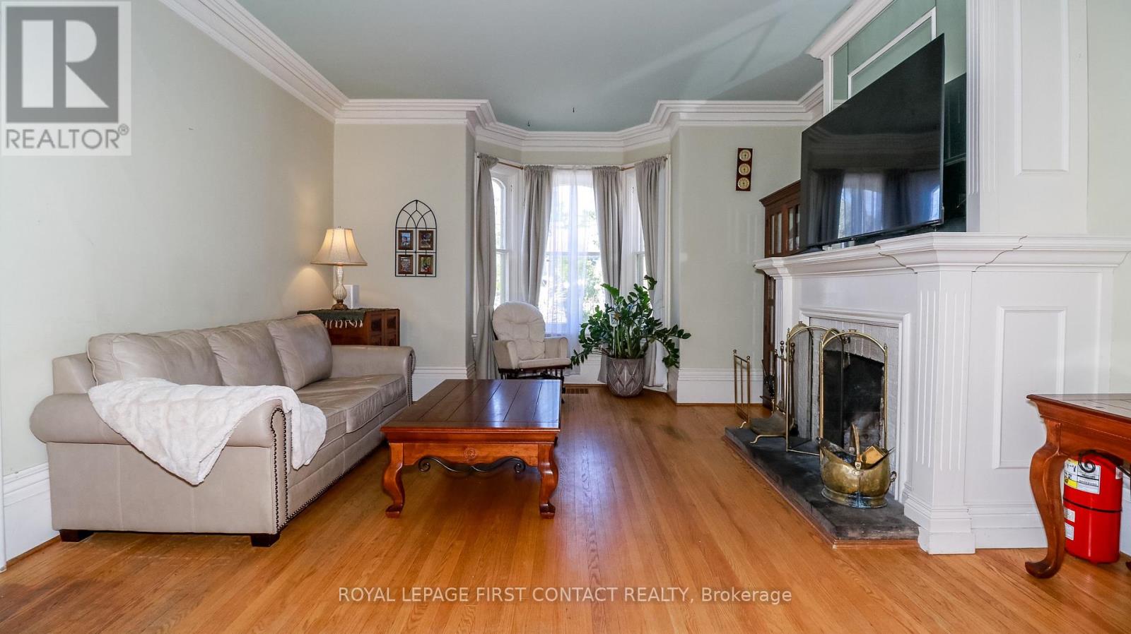 121 Mulcaster Street, Barrie (Codrington), Ontario  L4M 3M8 - Photo 12 - S12140302