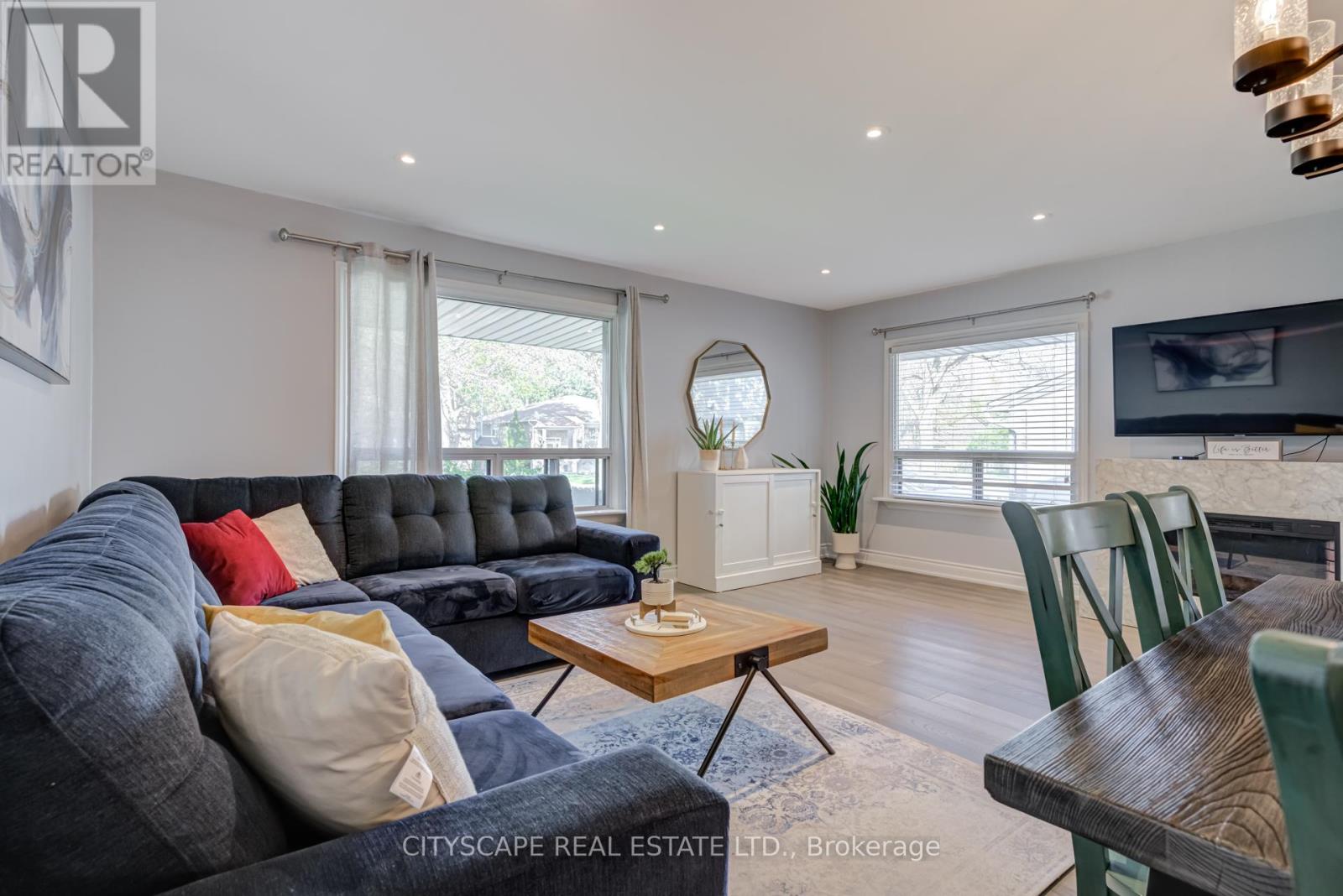 3206 Candela Drive, Mississauga, Ontario  L5A 2T8 - Photo 7 - W12143944