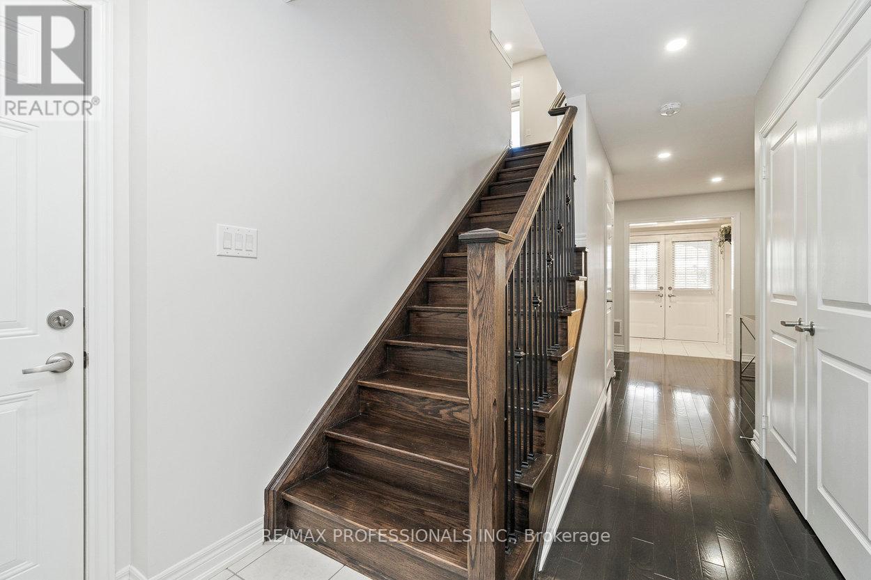 22 Haymarket Drive, Brampton, Ontario  L7A 5C3 - Photo 6 - W12140627
