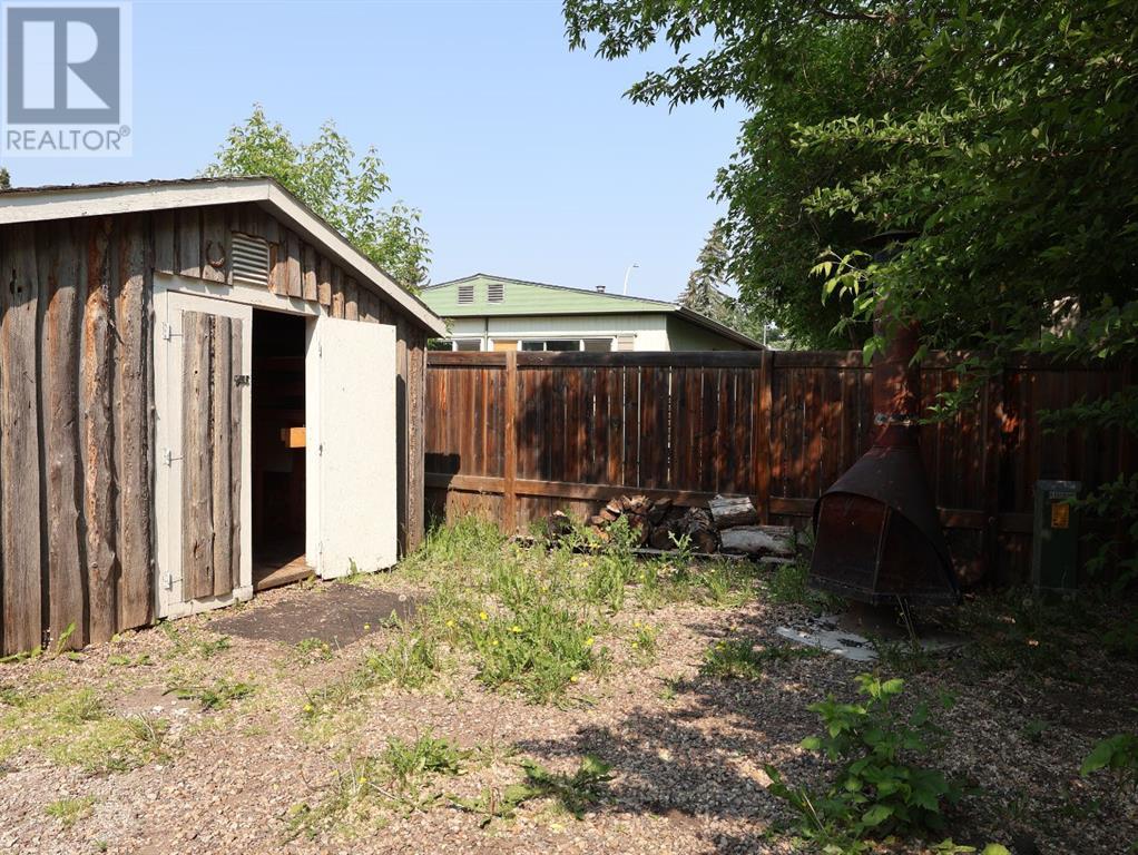 3902 Spruce Drive, Stettler, Alberta  T4K 1G6 - Photo 22 - A2228166