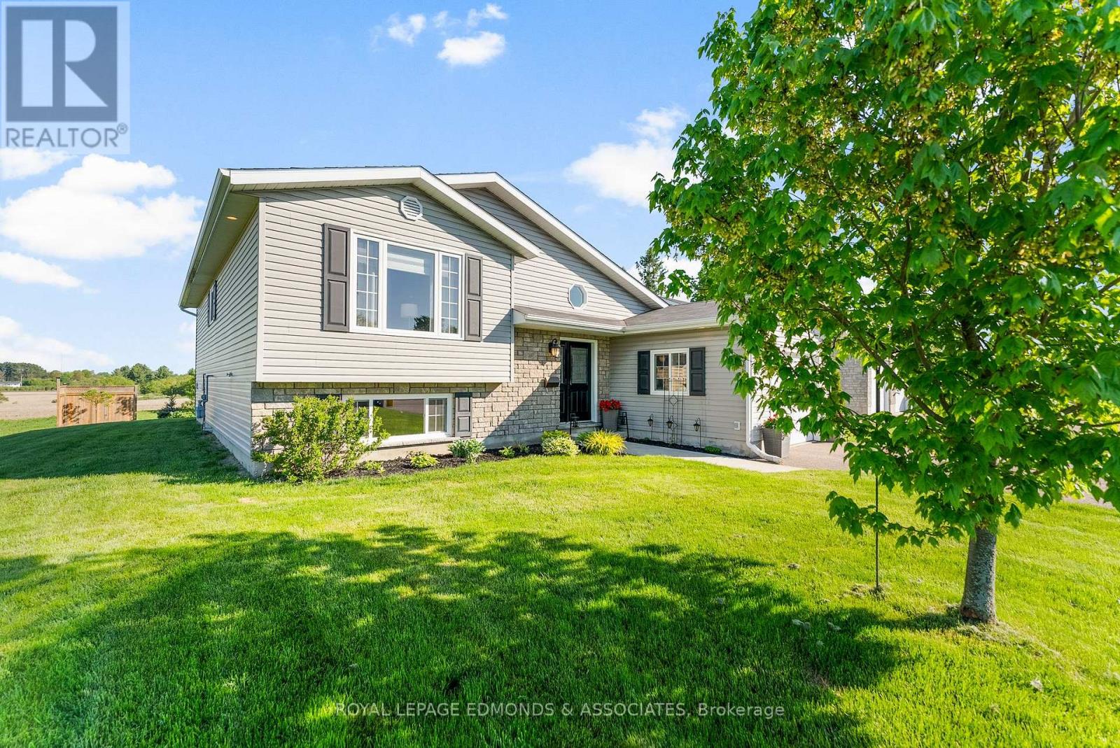 614 Johnston Crescent, Pembroke, Ontario  K8A 0B9 - Photo 30 - X12209631