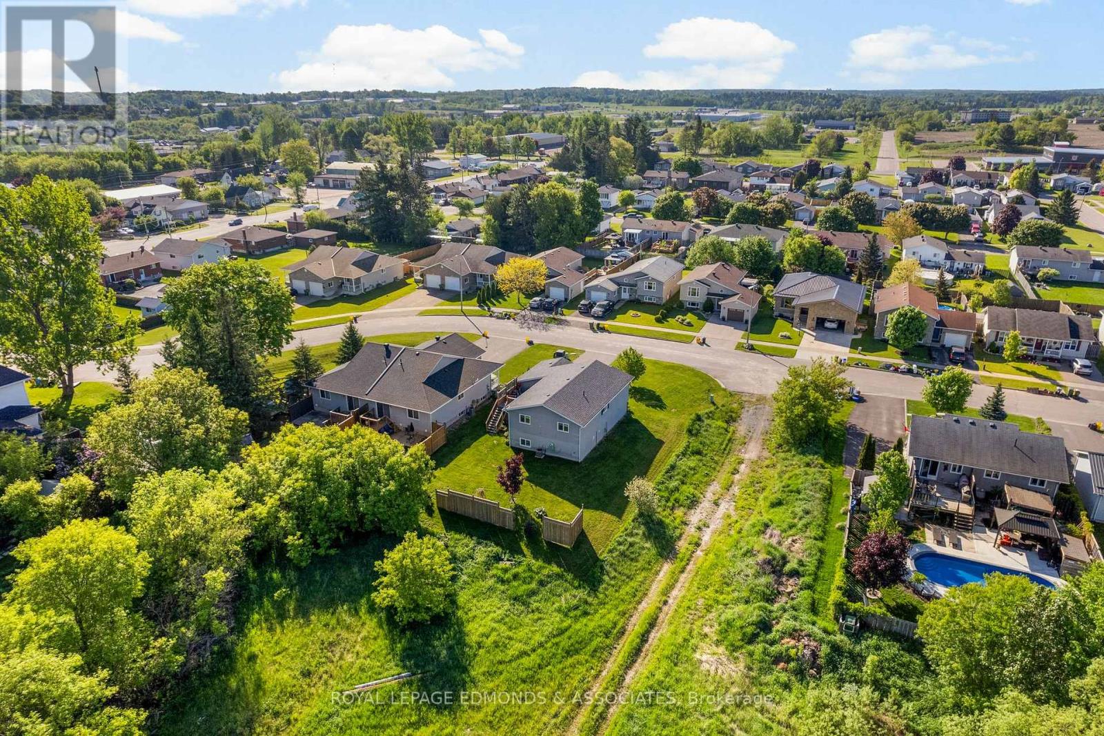 614 Johnston Crescent, Pembroke, Ontario  K8A 0B9 - Photo 33 - X12209631
