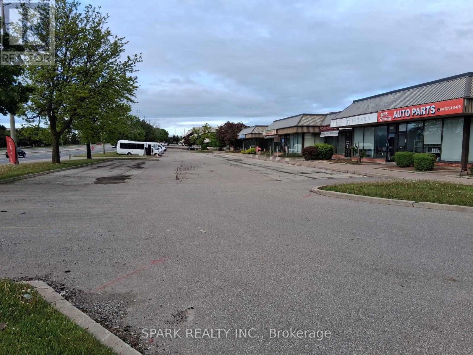 1125 Derry Road E, Mississauga, Ontario  L5T 1P3 - Photo 4 - W12209231