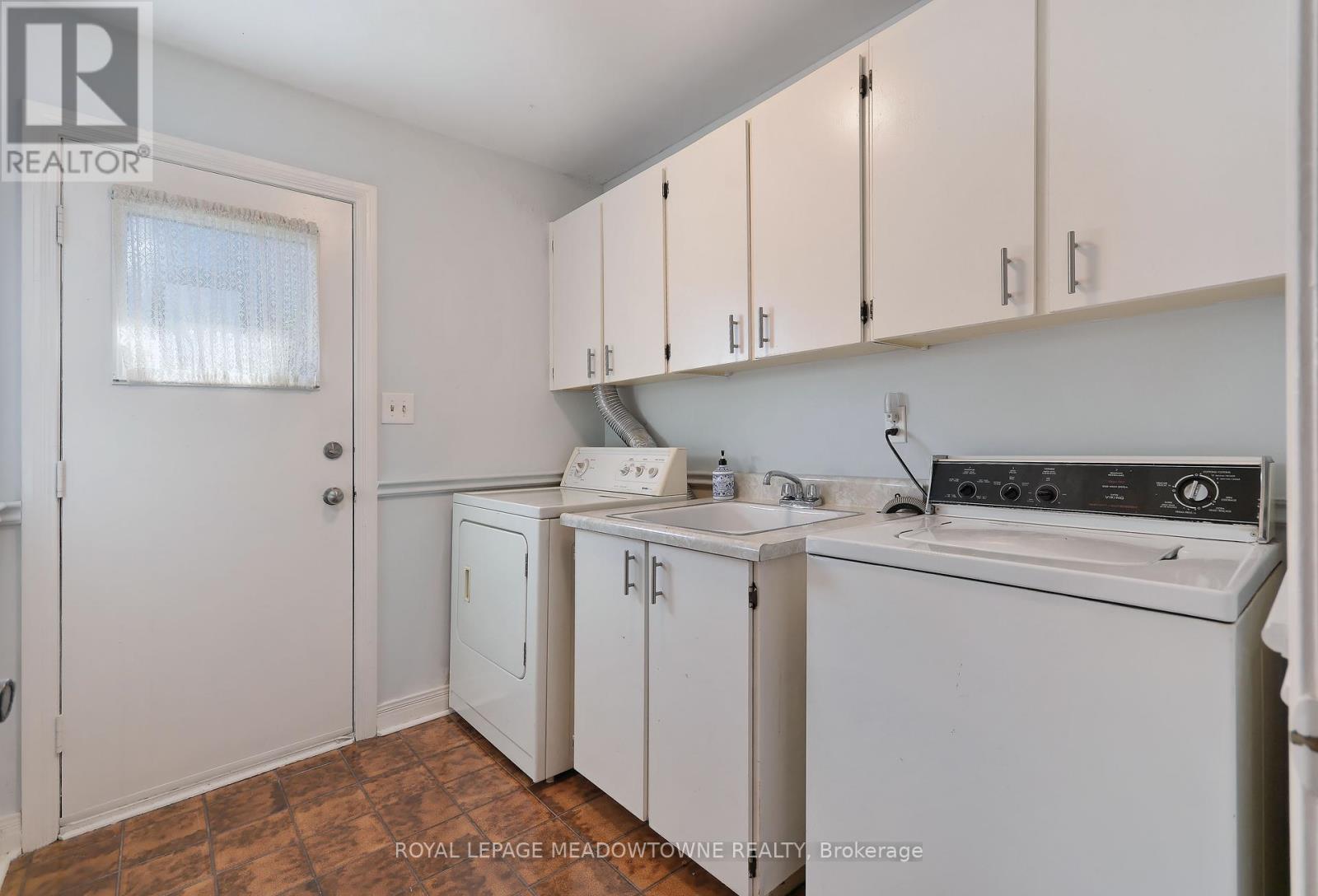 5344 Durie Road, Mississauga (East Credit), Ontario  L5M 2C7 - Photo 19 - W12209241