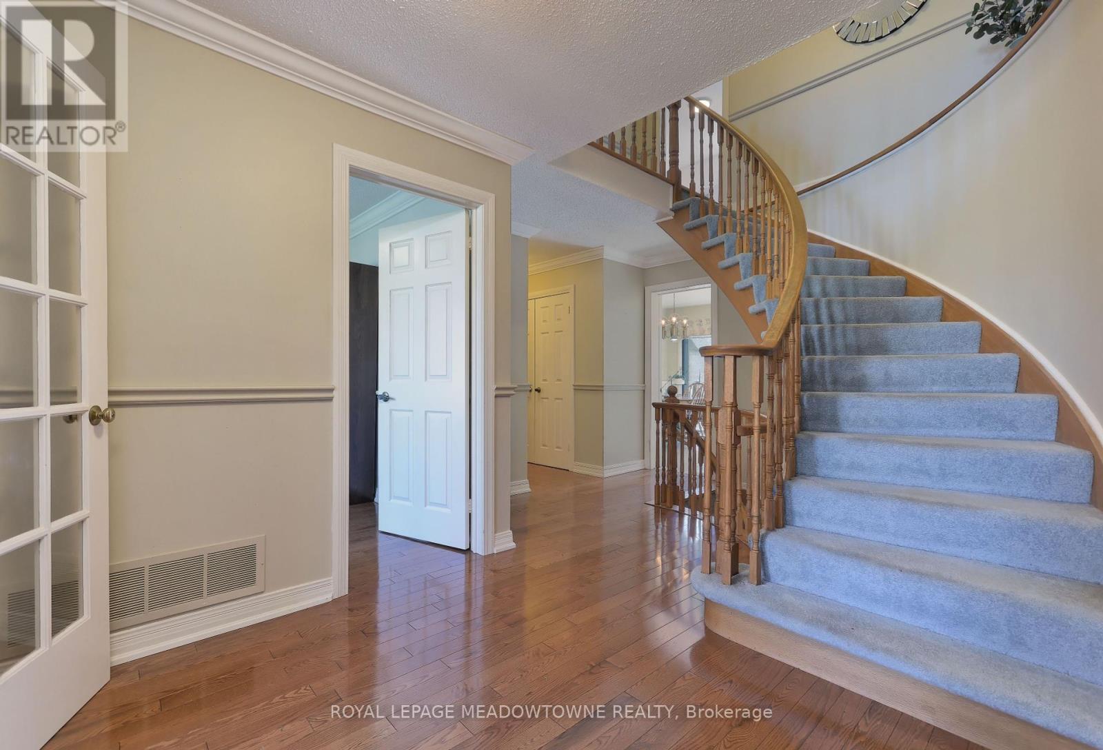 5344 Durie Road, Mississauga (East Credit), Ontario  L5M 2C7 - Photo 7 - W12209241
