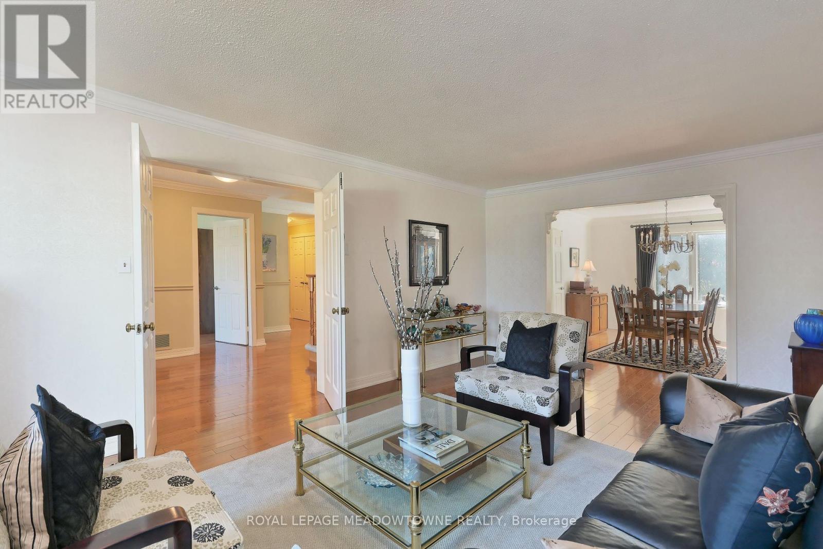 5344 Durie Road, Mississauga (East Credit), Ontario  L5M 2C7 - Photo 9 - W12209241