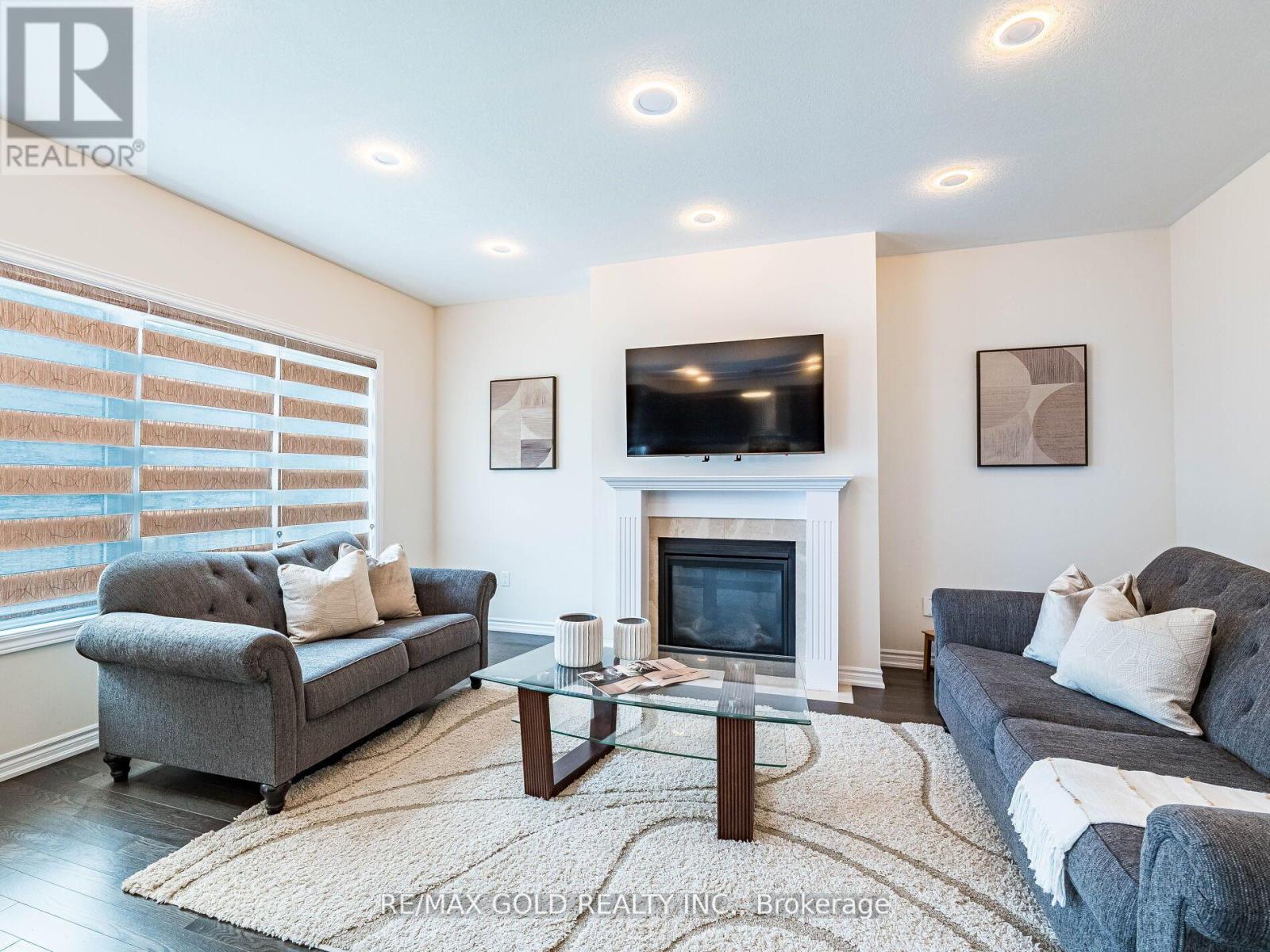 23 Henry Moody Drive, Brampton (Northwest Brampton), Ontario  L7A 5A8 - Photo 10 - W12209254
