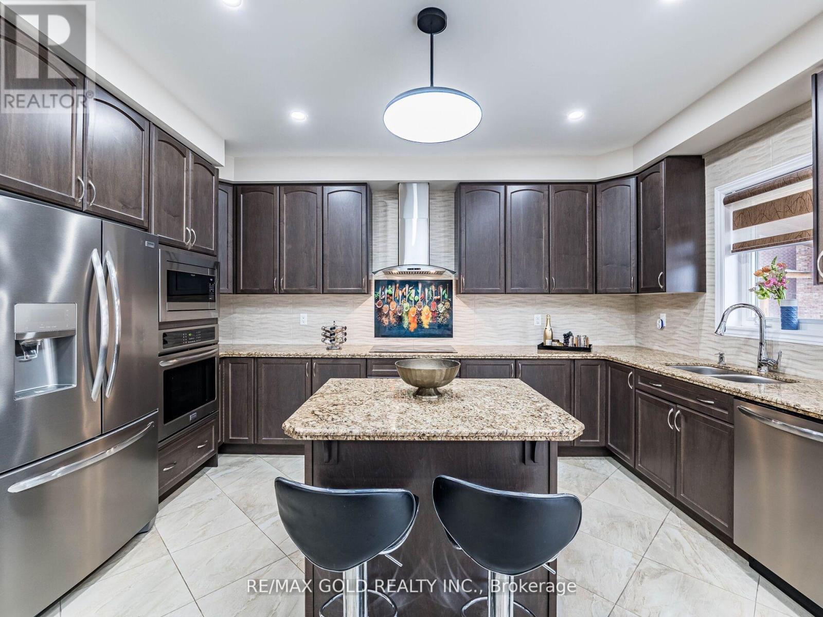 23 Henry Moody Drive, Brampton (Northwest Brampton), Ontario  L7A 5A8 - Photo 11 - W12209254