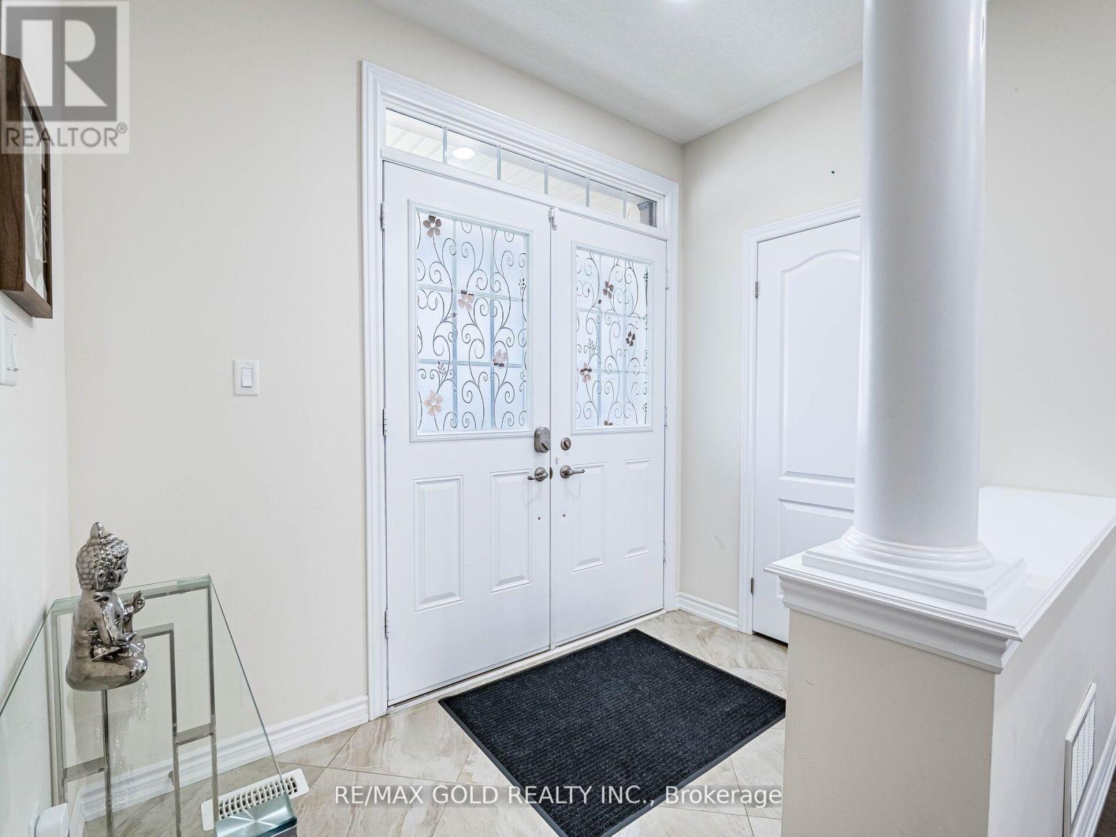 23 Henry Moody Drive, Brampton (Northwest Brampton), Ontario  L7A 5A8 - Photo 3 - W12209254