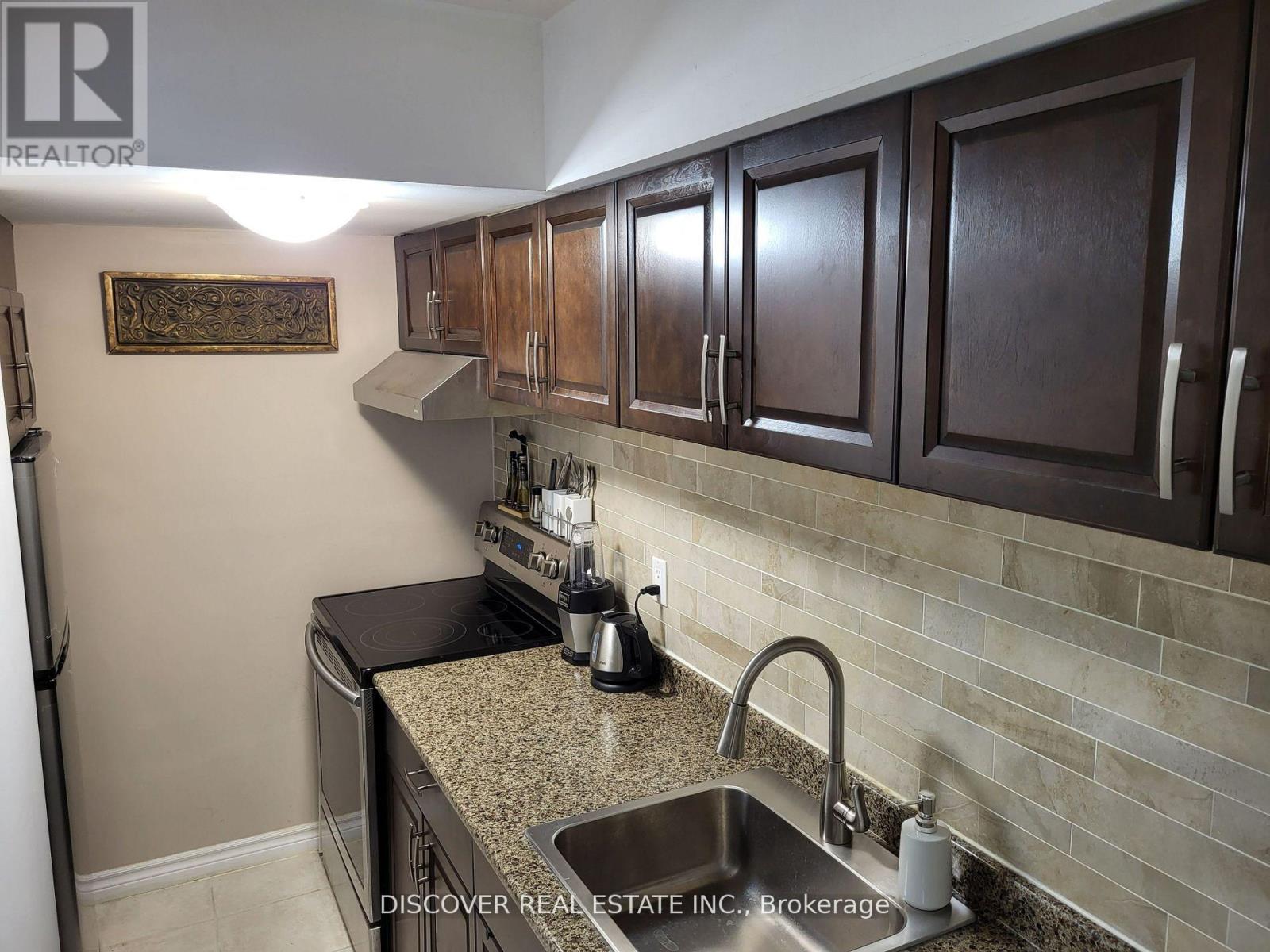 Basement Apartment - 3286 Flagstone Drive, Mississauga, Ontario  L5M 7T7 - Photo 22 - W12209256