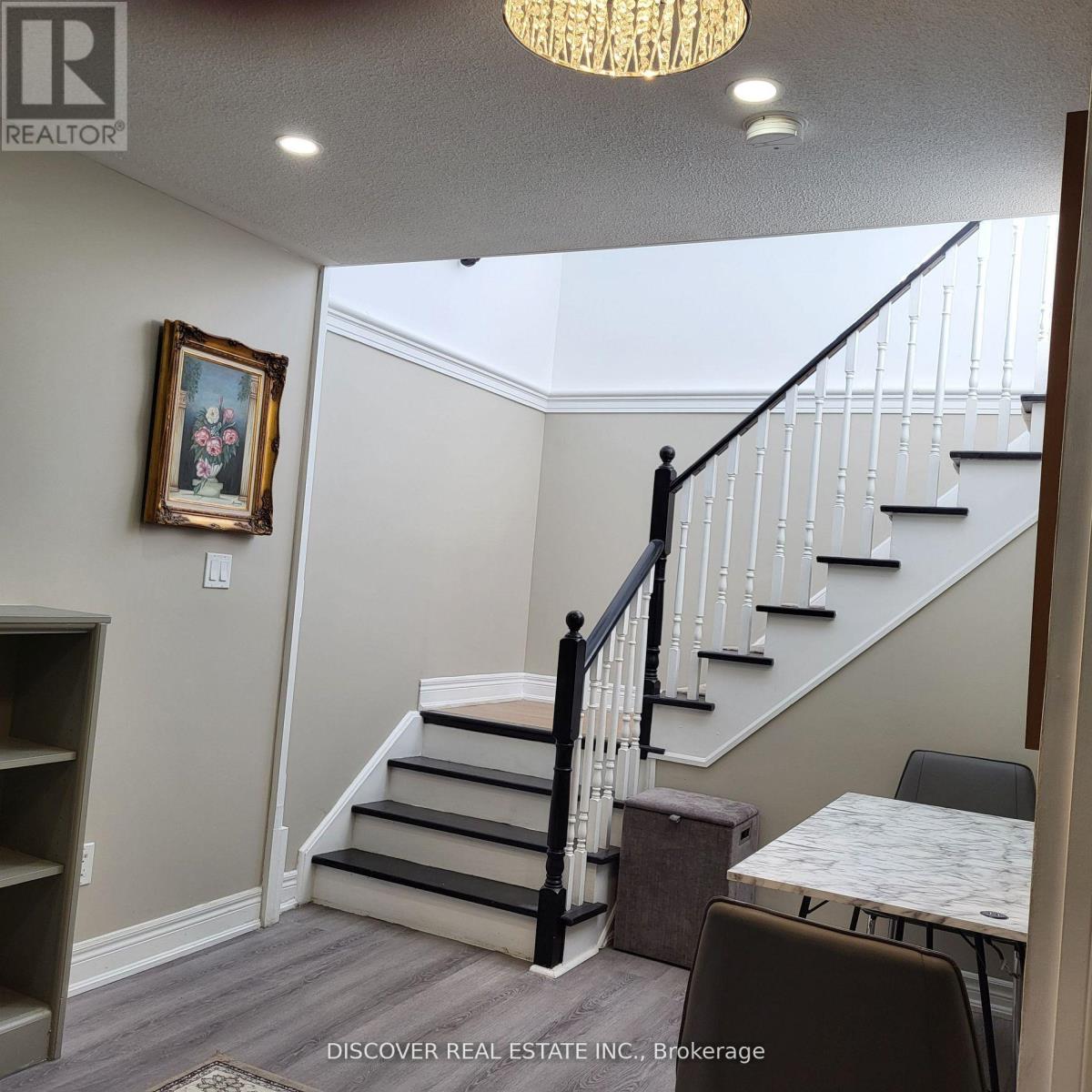Basement Apartment - 3286 Flagstone Drive, Mississauga, Ontario  L5M 7T7 - Photo 5 - W12209256