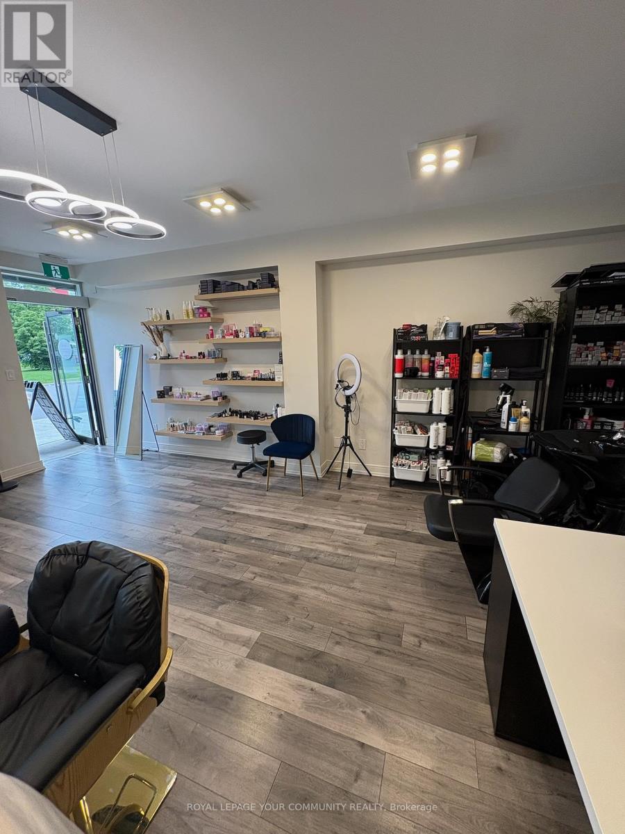1010 Lagoon Street, Mississauga (Lakeview), Ontario  L5G 0B2 - Photo 8 - W12209300