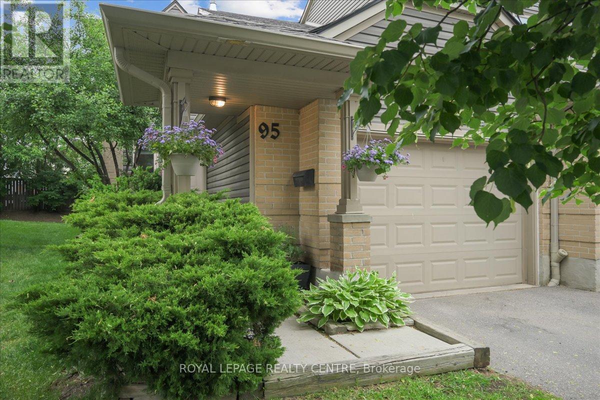 95 - 3600 Colonial Drive, Mississauga (Erin Mills), Ontario  L5L 5P5 - Photo 3 - W12209305