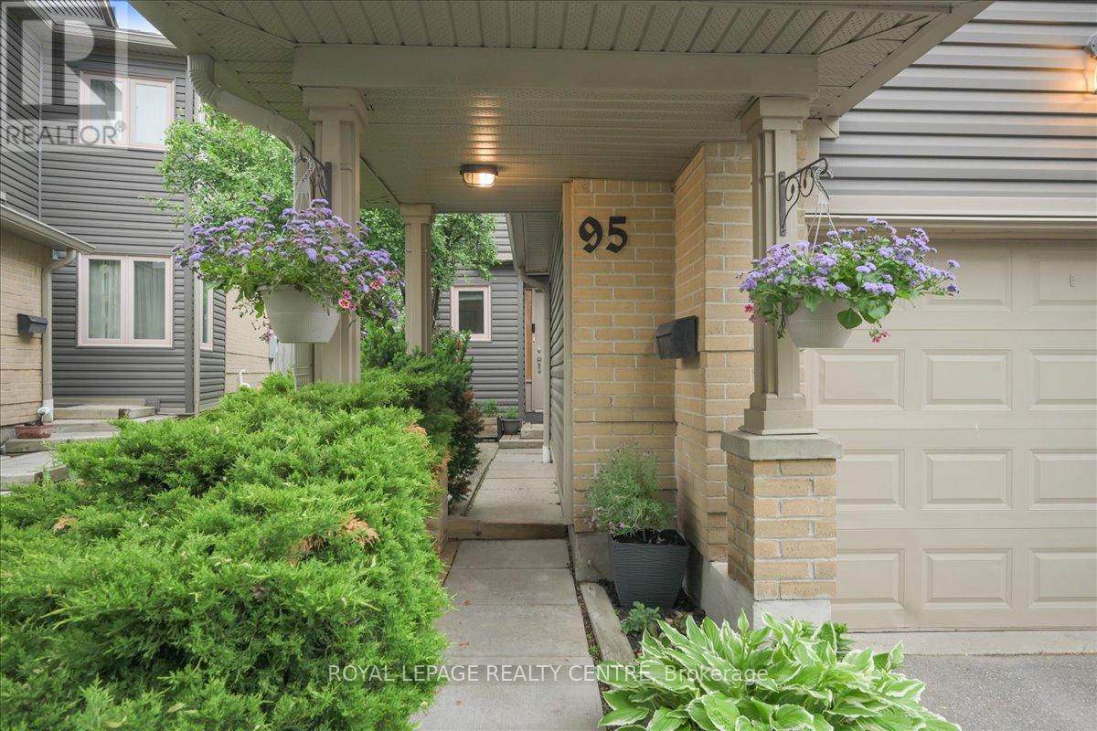 95 - 3600 Colonial Drive, Mississauga (Erin Mills), Ontario  L5L 5P5 - Photo 4 - W12209305