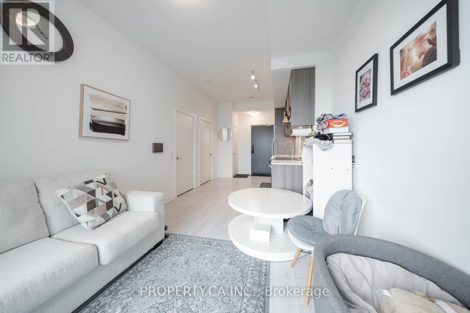 503 - 395 Dundas Street W, Oakville, Ontario  L6M 5R8 - Photo 5 - W12209319