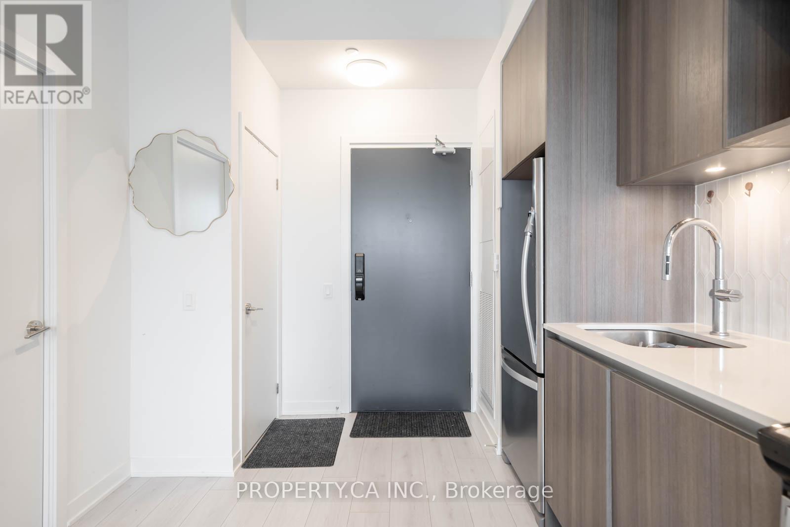 503 - 395 Dundas Street W, Oakville, Ontario  L6M 5R8 - Photo 8 - W12209319