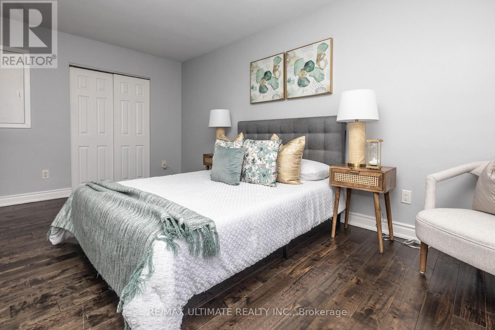 3641 Holden Crescent, Mississauga (Mississauga Valleys), Ontario  L5A 2V9 - Photo 19 - W12209326