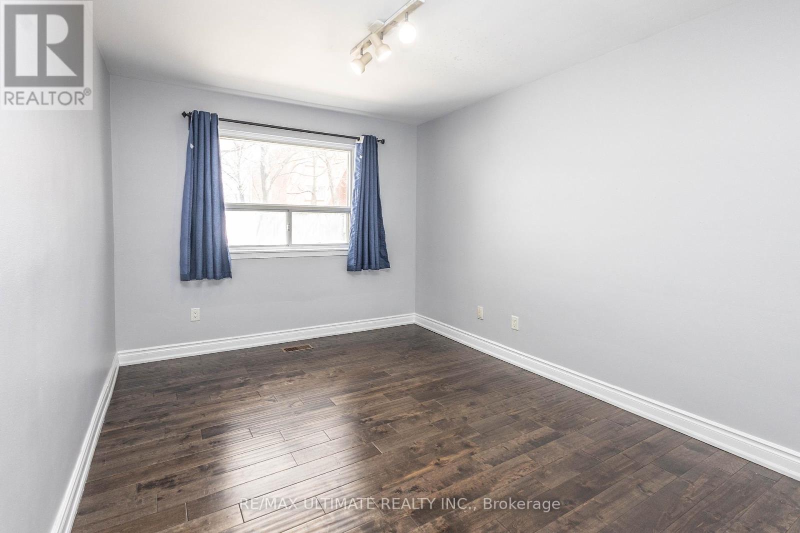 3641 Holden Crescent, Mississauga (Mississauga Valleys), Ontario  L5A 2V9 - Photo 25 - W12209326