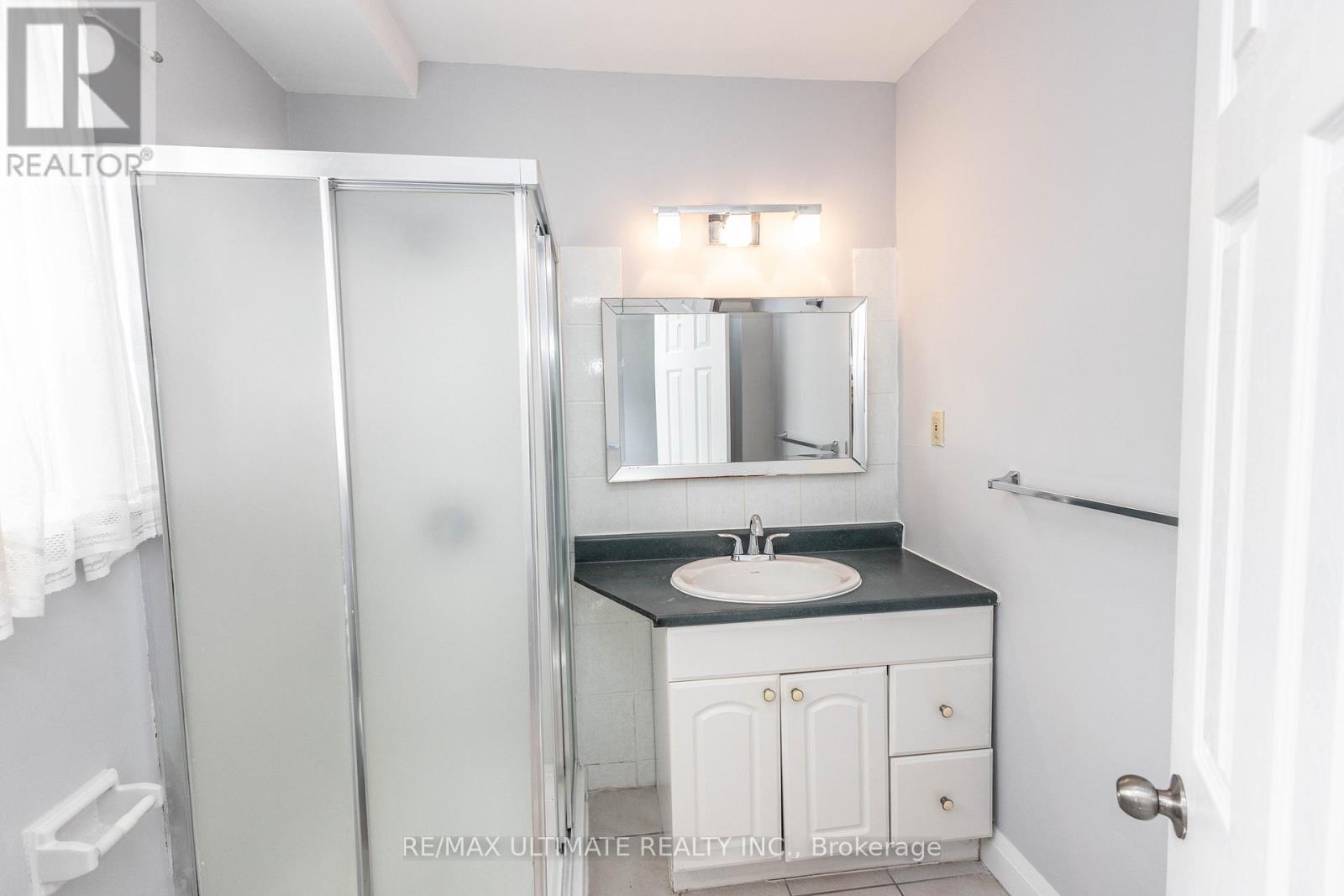 3641 Holden Crescent, Mississauga (Mississauga Valleys), Ontario  L5A 2V9 - Photo 29 - W12209326