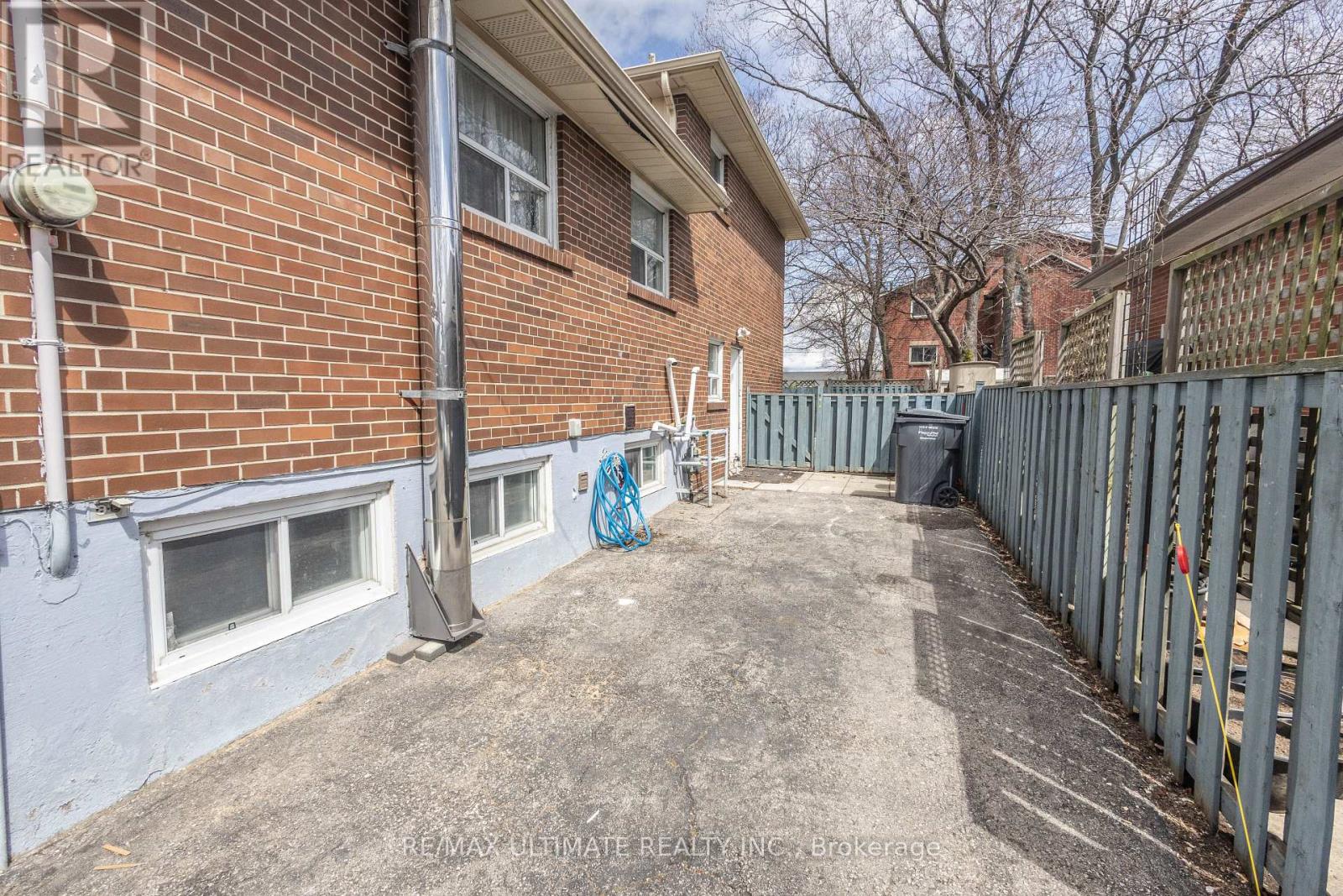 3641 Holden Crescent, Mississauga (Mississauga Valleys), Ontario  L5A 2V9 - Photo 35 - W12209326