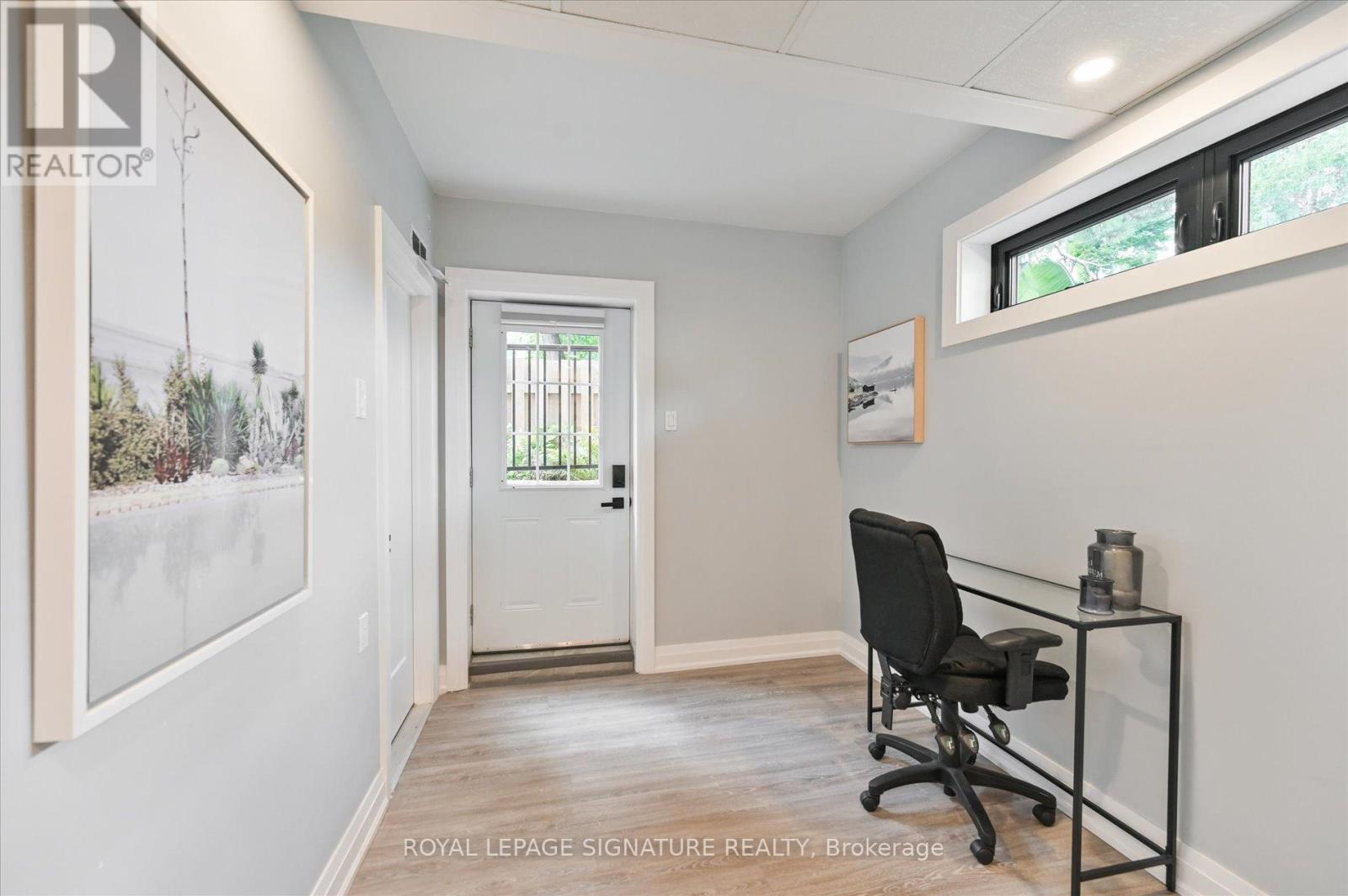995 Dormer Street, Mississauga (Lakeview), Ontario  L5E 1T7 - Photo 31 - W12209353