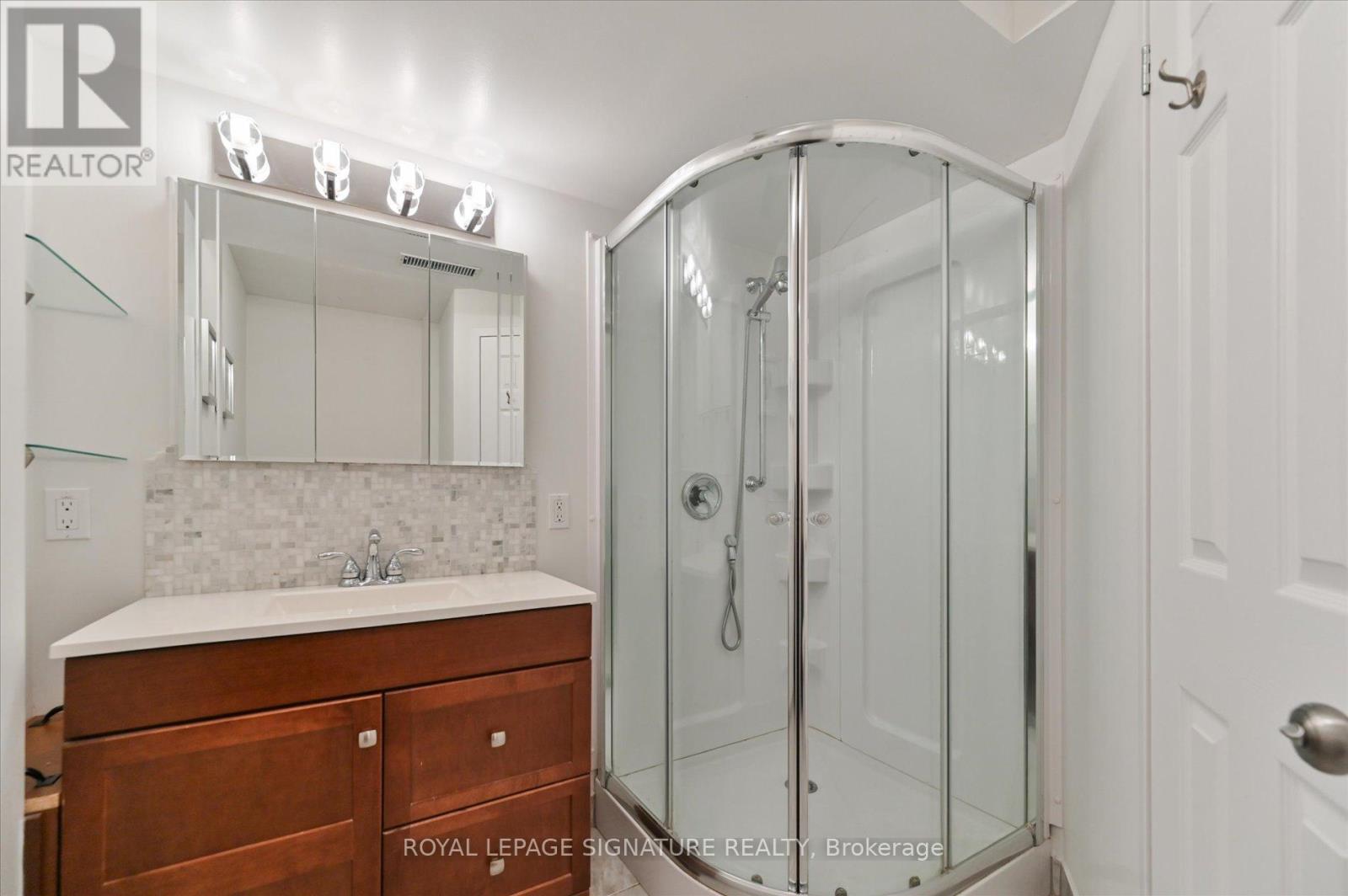 995 Dormer Street, Mississauga (Lakeview), Ontario  L5E 1T7 - Photo 39 - W12209353