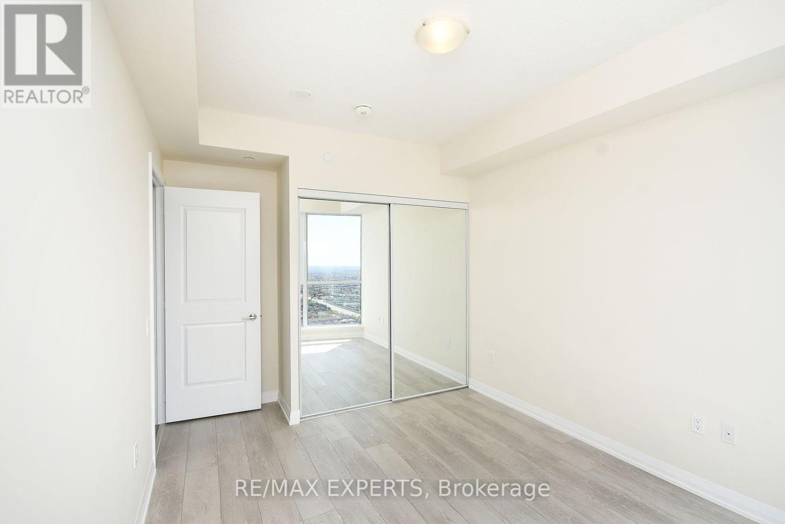 2915 - 35 Watergarden Drive, Mississauga (Hurontario), Ontario  L5R 0G8 - Photo 12 - W12209355