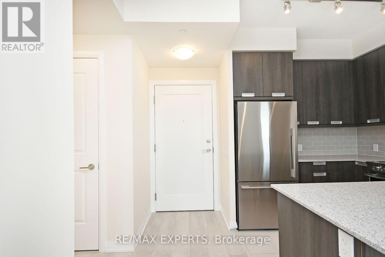 2915 - 35 Watergarden Drive, Mississauga (Hurontario), Ontario  L5R 0G8 - Photo 5 - W12209355