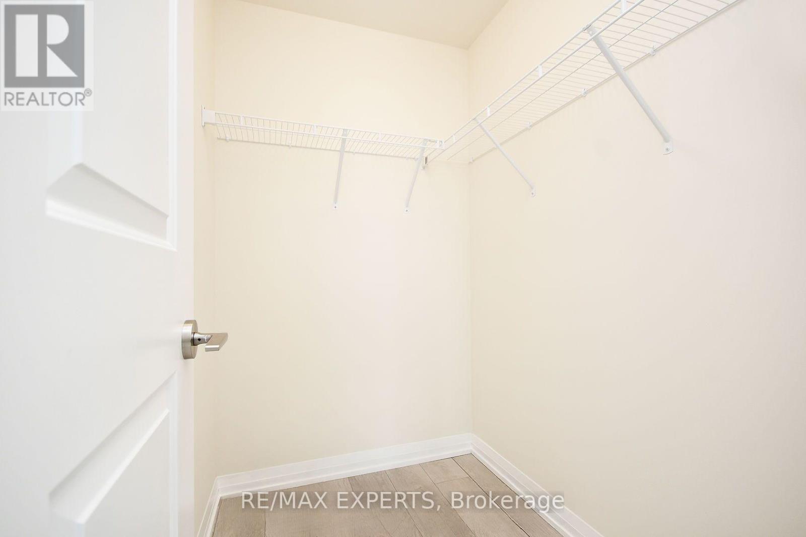 2915 - 35 Watergarden Drive, Mississauga (Hurontario), Ontario  L5R 0G8 - Photo 6 - W12209355